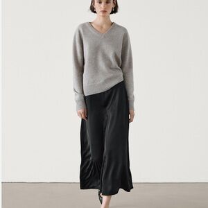 Massimo Dutti NWT black satin a-line midi skirt 5201/601